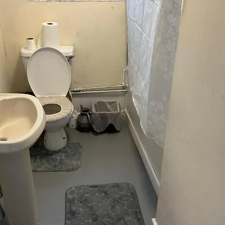 City Stay-room To Rent In Town Birmingham